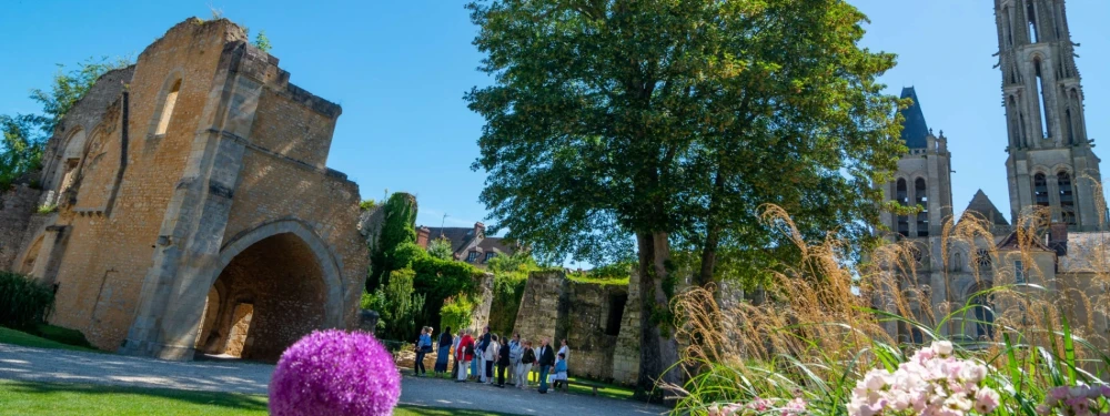 groupe dans le parc de senlis