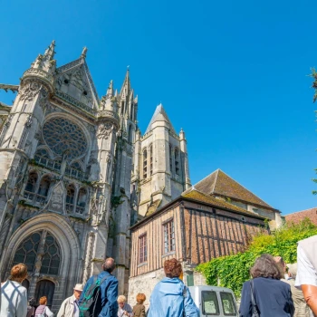 groupe en visite à Senlis