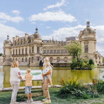 famille chateau chantilly printemps jardins
