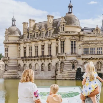 famille chateau chantilly printemps jardins