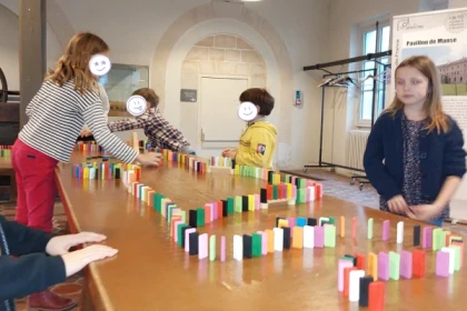 Atelier enfants Vacances Printemps – La magie des dominos en action ! - Oise.fun