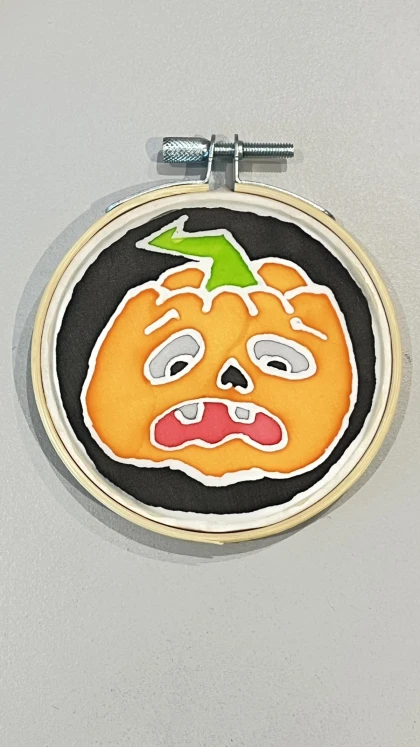 Atelier peinture sur soie : créez votre déco d'Halloween ! - Oise.fun