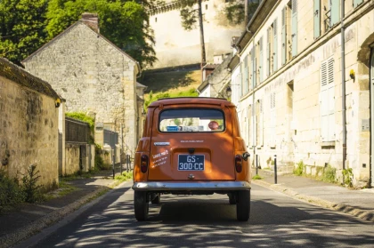 circuits touristiques (journée) à bord de Renault 4L  - Oise.fun