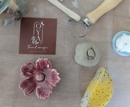 Façonnage de 3 fleurs - Oise.fun