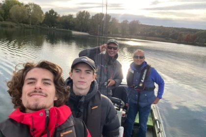 Journée pêche en bateau - Oise.fun