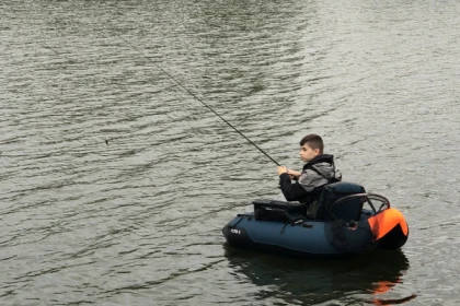 Journée pêche en float tube – Petite embarcation, maxi sensations ! - Oise.fun