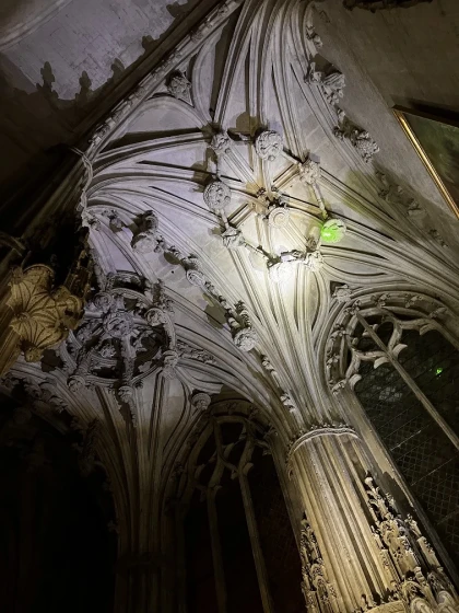 La cathédrale à la lampe de poche - Oise.fun