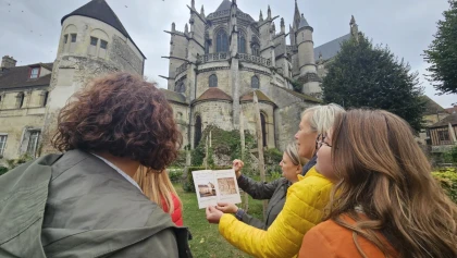 Le manuscrit vandalisé de Léonard — un mystère à résoudre au cœur de Senlis ! - Oise.fun