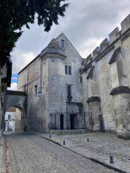Les prisons de la Cathédrale sont hantées! - Oise.fun