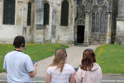 Louez votre tablette numérique pour visiter l’Abbatiale de Saint-Germer-de-Fly ! - Oise.fun