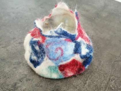 Atelier feutrage de Noël – Créez votre cadeau ou déco en laine 🎄🧶 - Oise.fun