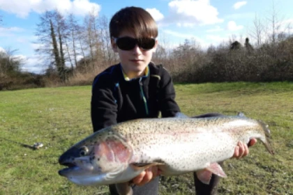 Pêche à la mouche en réservoir - Oise.fun