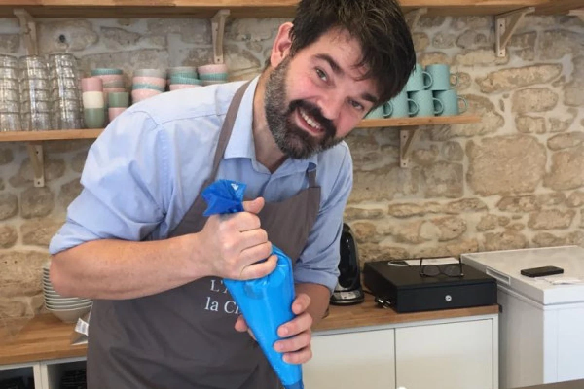 Atelier de crème Chantilly à la main : découvrez tout sur l'histoire et la technique de la Chantilly ! - Oise.fun