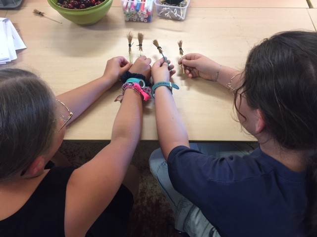 ✨ Atelier Famille : Fabrique ton Mini-Balai de Sorcière ! - Oise.fun