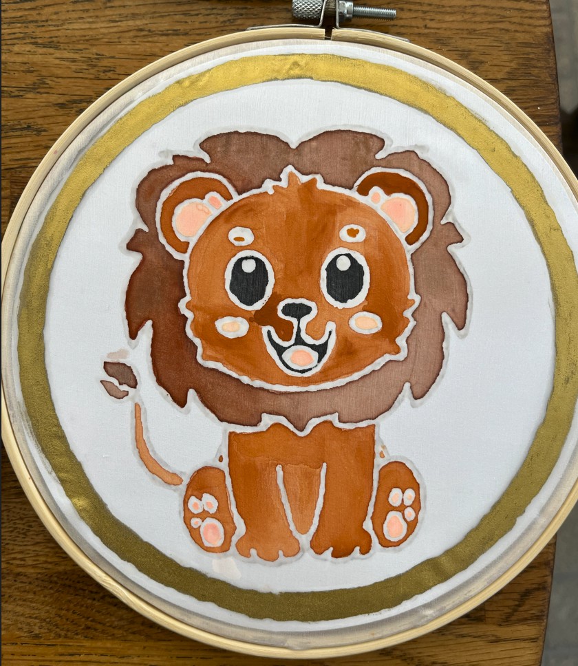 Atelier peinture sur soie (enfants) – Crée ton tableau et joue avec les couleurs - Oise.fun