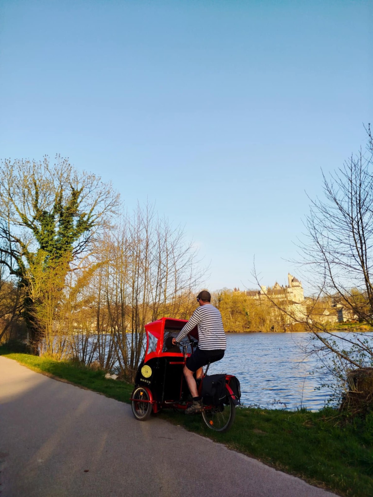 Balade audioguidée en triporteur – Pierrefonds autrement - Oise.fun