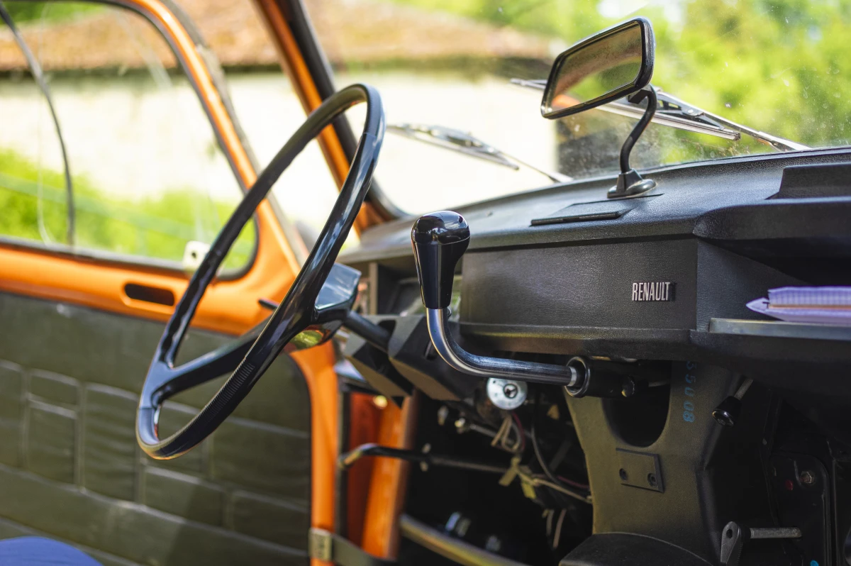🚗 En route ! Balade rétro en 4L d'une journée pour savourer l’Oise autrement - Oise.fun