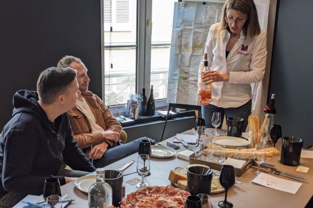 Cours d’œnologie à Barbery – Les secrets du vin révélés par Dionysa - Oise.fun