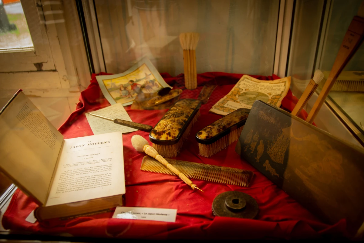 Plongée insolite dans l’univers des brosses – Journées du Patrimoine - Oise.fun