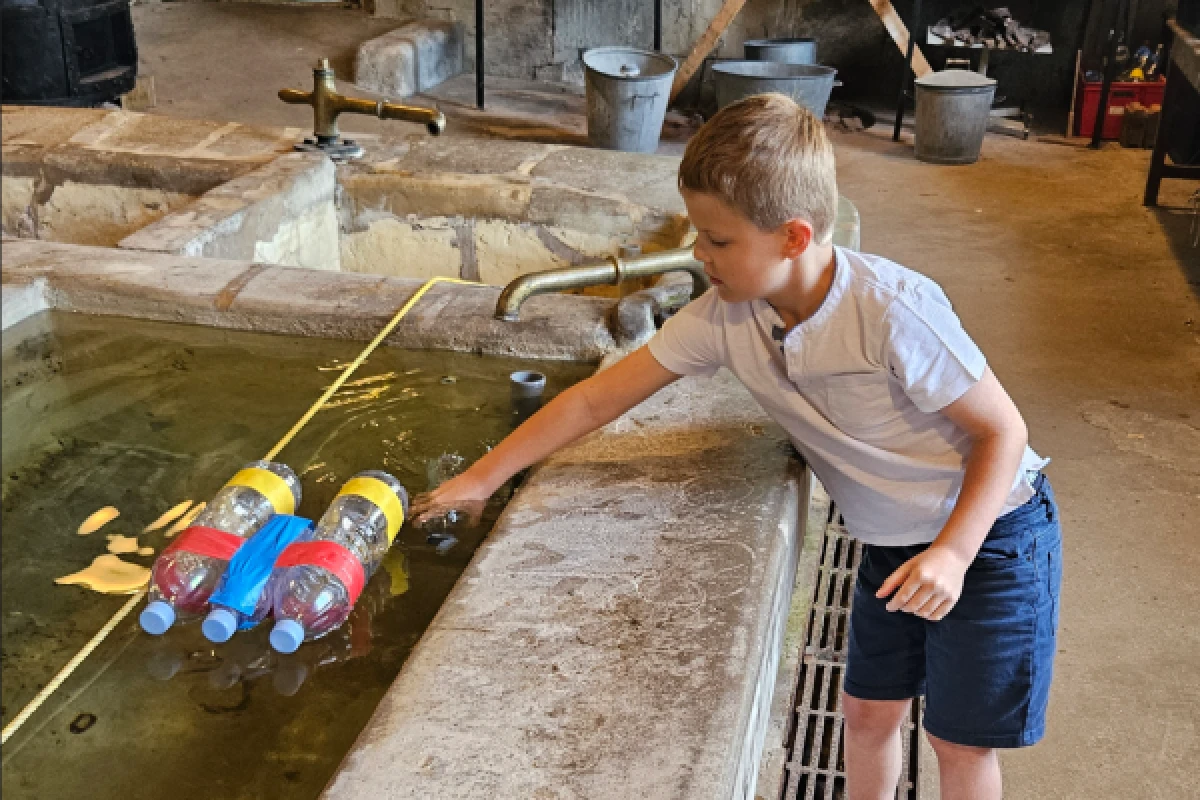Petite Manip’ Bateaux – Cap sur les secrets de la propulsion ! - Oise.fun
