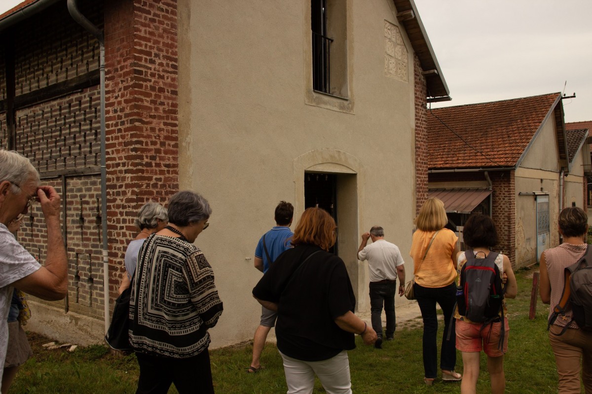 Patrimoine insolite : visite guidée d’une fabrique de brosses de luxe - Oise.fun