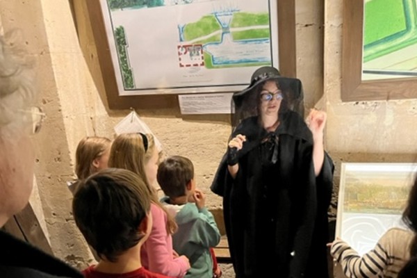 Visite Découverte avec animation la Sorcière du Pavillon - Oise.fun