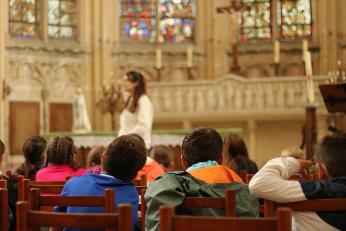 Visite guidée de l'abbatiale de Saint-Germer-de-Fly pour les enfants - Oise.fun