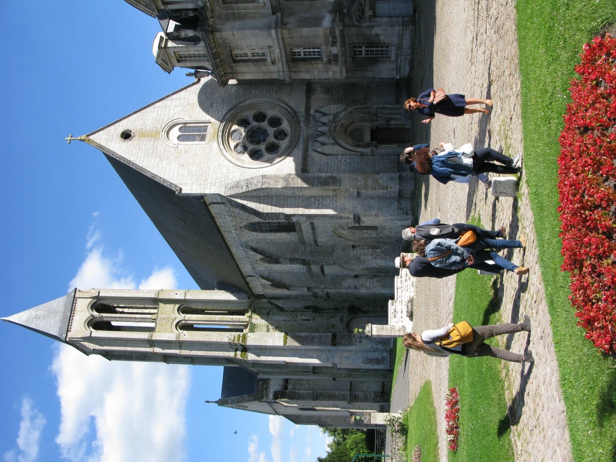Visite guidée découverte de la ville de Senlis - 2 000 ans d'histoire à portée de pas - Oise.fun
